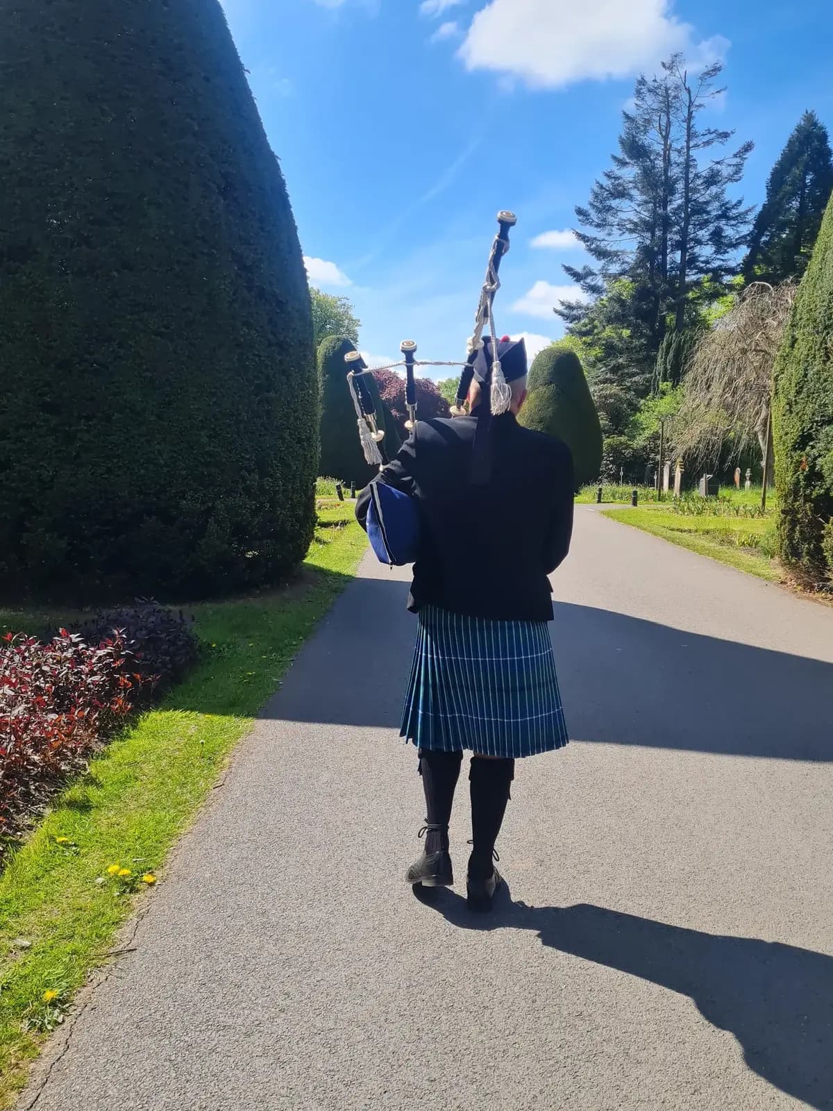 Bagpiper tribute